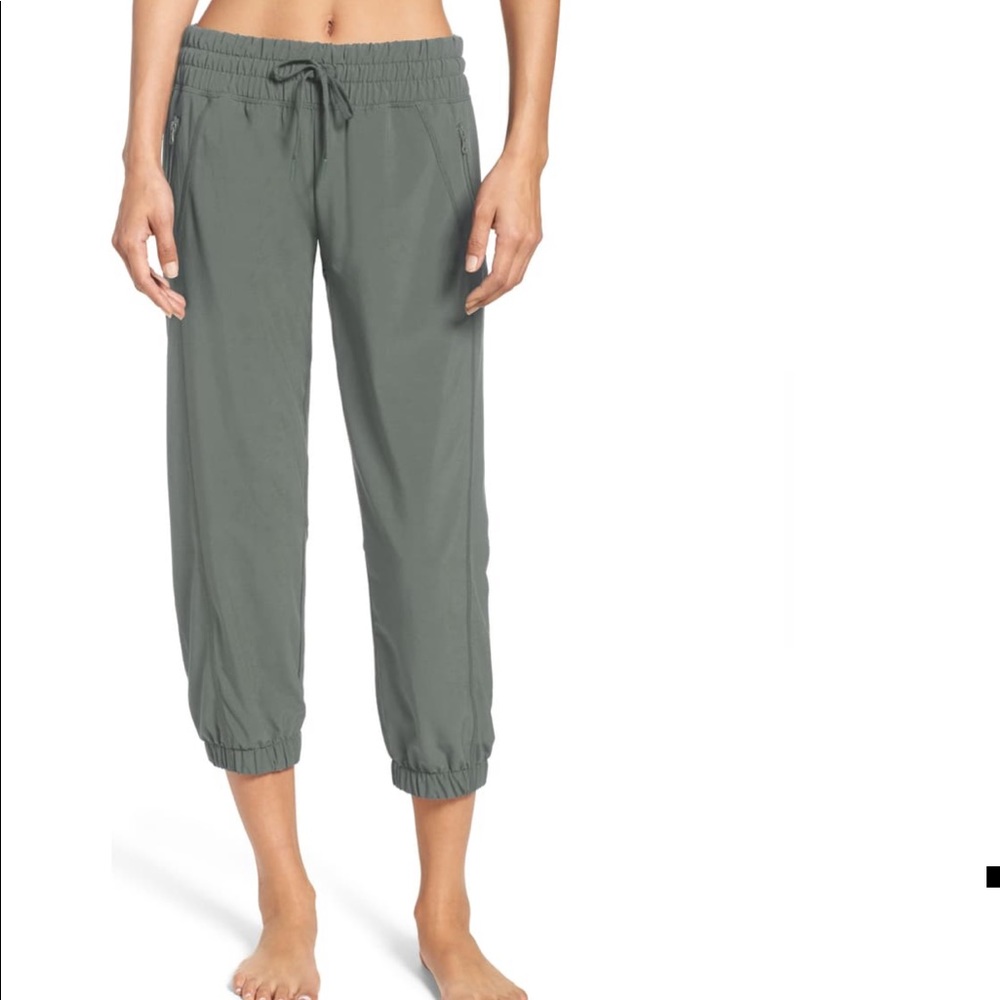 Zella Out and About Cropped Jogger